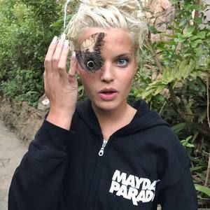 Meet your Posher, Alex